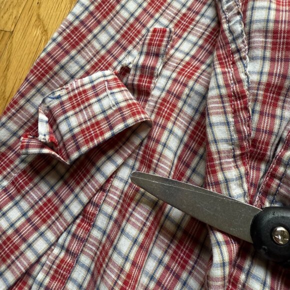 Vintage GANT Size L Red Plaid Tailored Roll Tab Long Sleeve Button Down Shirt - Picture 10 of 15